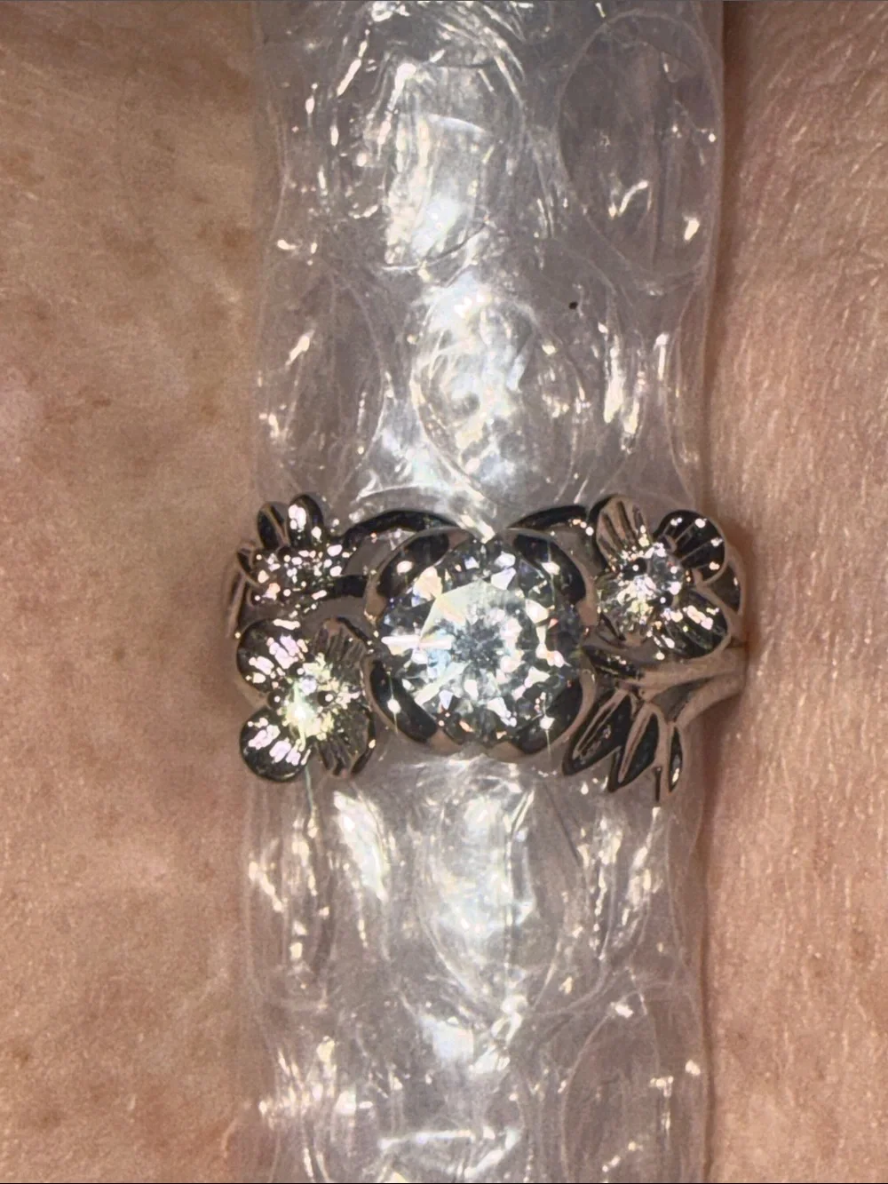 GRA CERTIFIED MOISSANITE DIAMOND 1 CT Baked Silver Floral Ring NEW